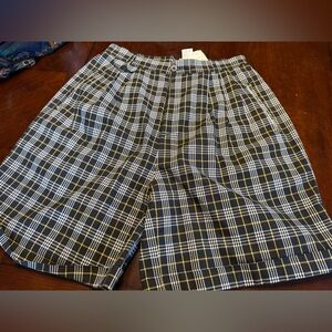 Vintage women’s high waisted shorts- dead stock